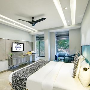 Hotel Uptown - 1Km From Connaught Place